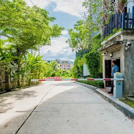Emerald Terrace Patong Exterior photo